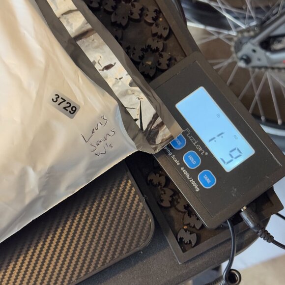 Levis Premium Jeans Womens 30x30 Medium Wash Original Fit 100% Cotton Button Fl - Picture 15 of 15